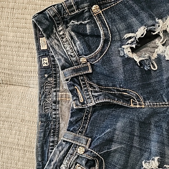 Jeans - Picture 4 of 5